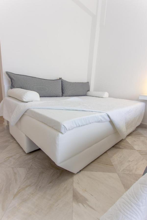 אספרובלטה Ilion Luxury Studios מראה חיצוני תמונה
